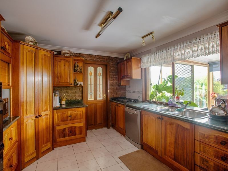 8 Hill Range Crescent, Lithgow NSW 2790