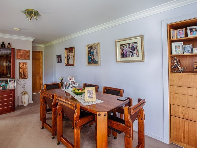 8 Hill Range Crescent, Lithgow NSW 2790