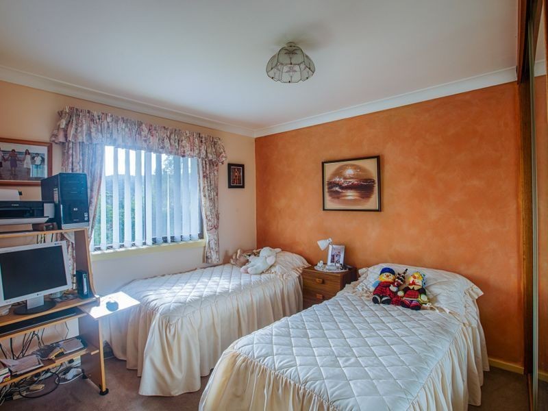 8 Hill Range Crescent, Lithgow NSW 2790