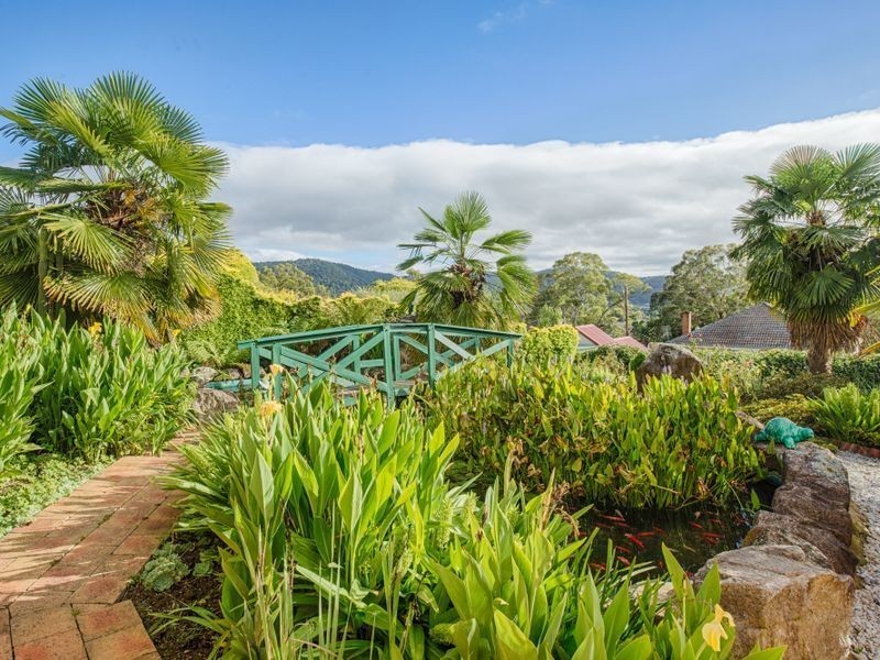 8 Hill Range Crescent, Lithgow NSW 2790