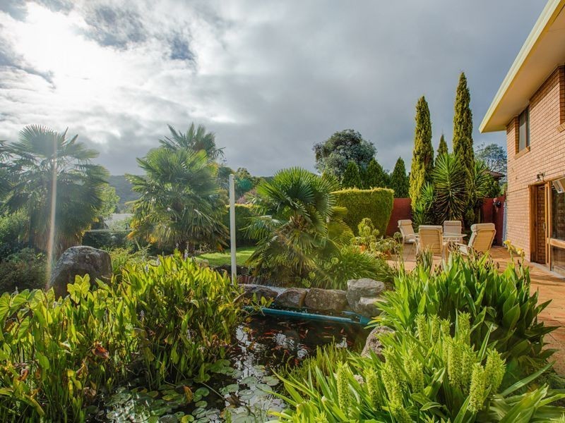 8 Hill Range Crescent, Lithgow NSW 2790