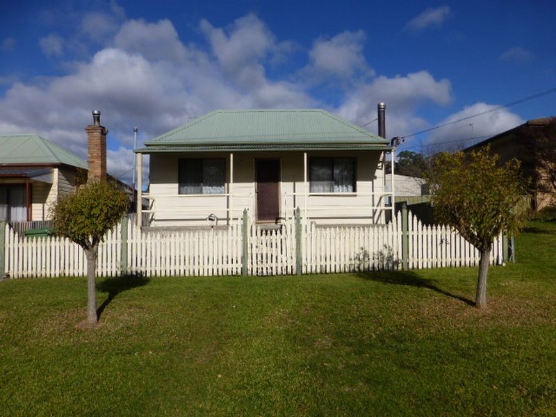 121 Williwa Street, Portland NSW 2847