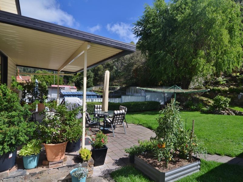 106 Sandford Avenue, Lithgow NSW 2790