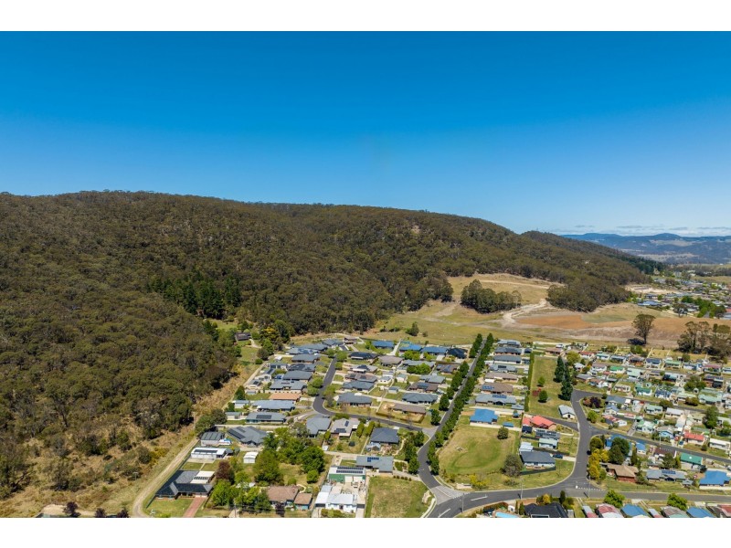 13 Munjowee Circle, Lithgow NSW 2790