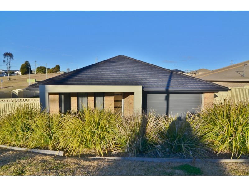 52 Cary Avenue, Wallerawang NSW 2845