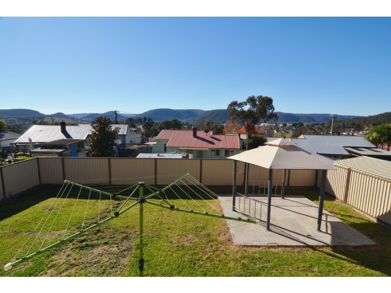 24 Fourth Street, Lithgow NSW 2790