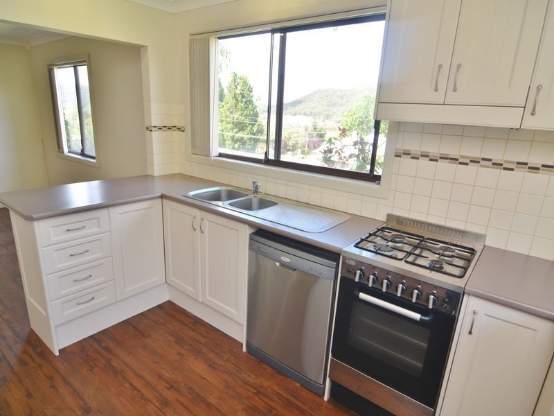 3 Hill Range Crescent, Lithgow NSW 2790