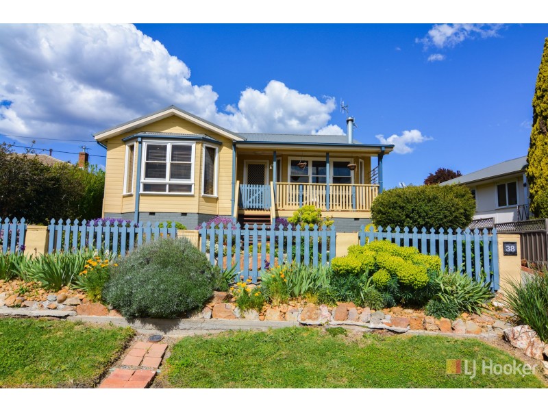 38 Landa Street, Lithgow NSW 2790