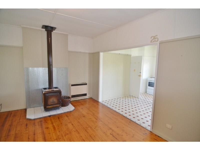 25 Oxley Street, Wallerawang NSW 2845