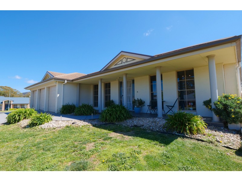 6 Fitzpatrick Place, Lithgow NSW 2790