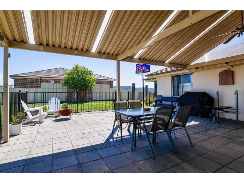 6 Fitzpatrick Place, Lithgow NSW 2790