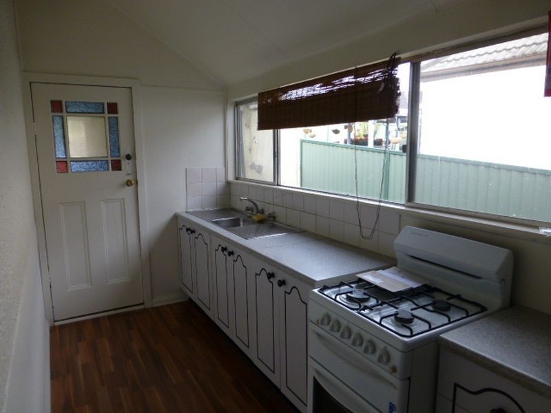 19 Sandford Ave, Lithgow NSW 2790