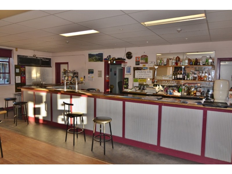 20-22 Castlereagh Highway (royal Hotel), Cullen Bullen NSW 2790