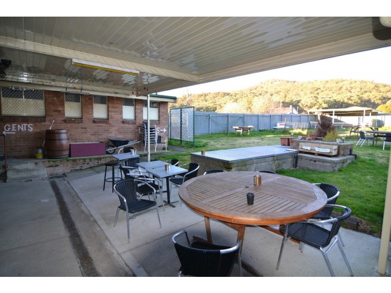 20-22 Castlereagh Highway (royal Hotel), Cullen Bullen NSW 2790