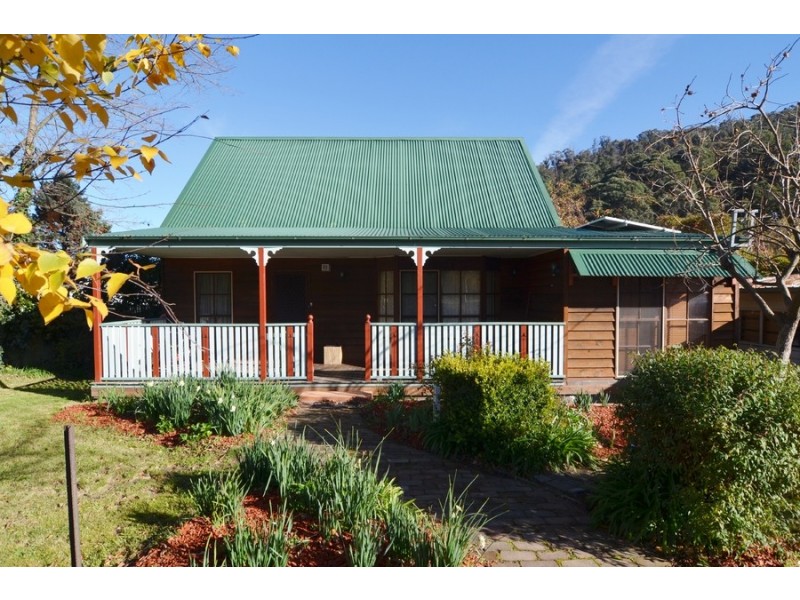 2 Victoria Avenue, Lithgow NSW 2790