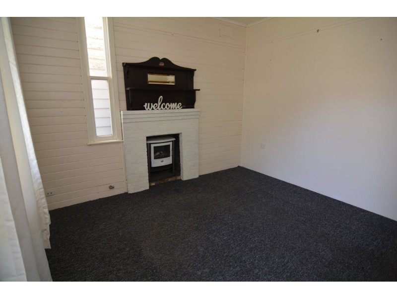 8 Davy Street, Lithgow NSW 2790
