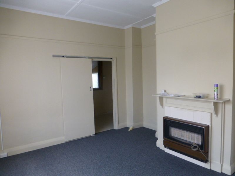 13 Lonepine Ave, Lithgow NSW 2790