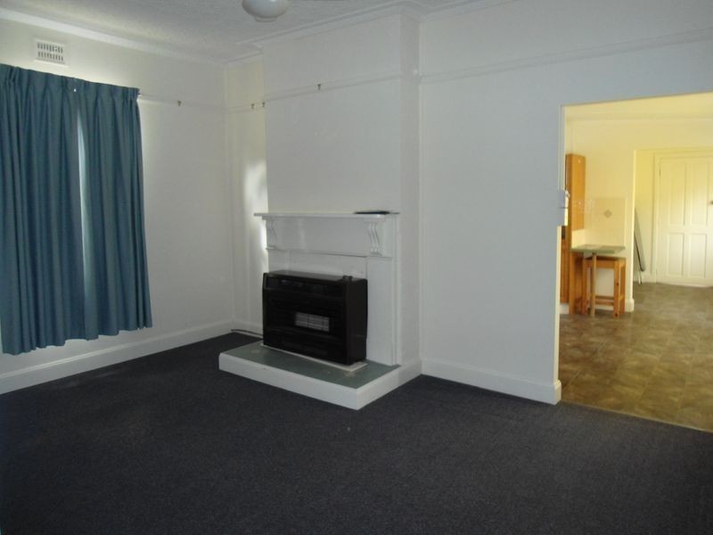 27 Chifley Road, Lithgow NSW 2790