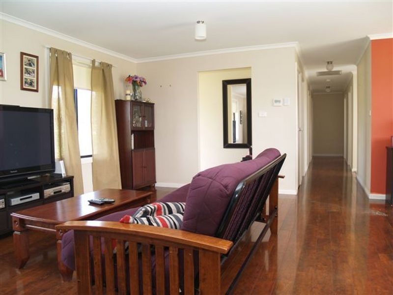 53 Georges Pde, Portland NSW 2847
