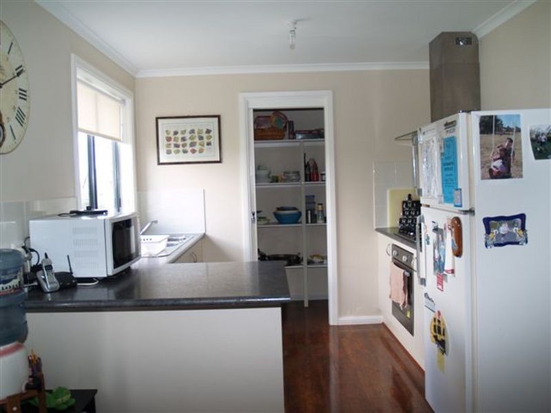 53 Georges Pde, Portland NSW 2847