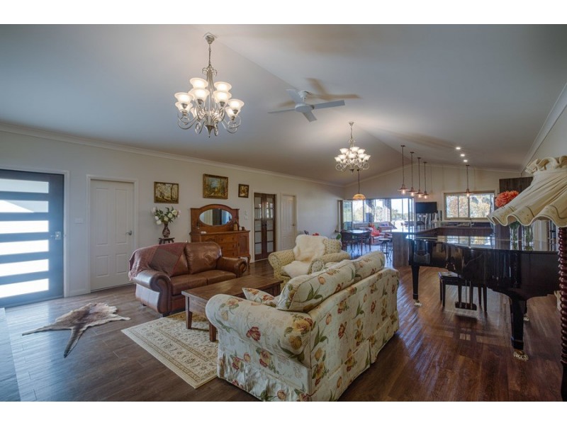 36 Surveyors Way, Lithgow NSW 2790