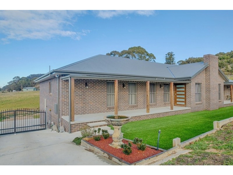 36 Surveyors Way, Lithgow NSW 2790