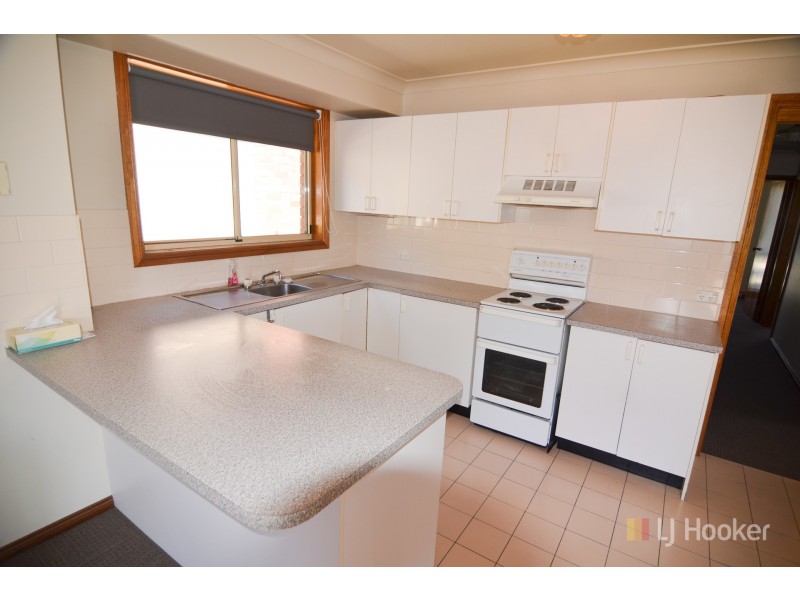 63 Enfield Avenue, Lithgow NSW 2790