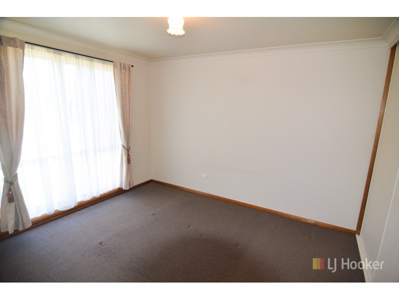 63 Enfield Avenue, Lithgow NSW 2790