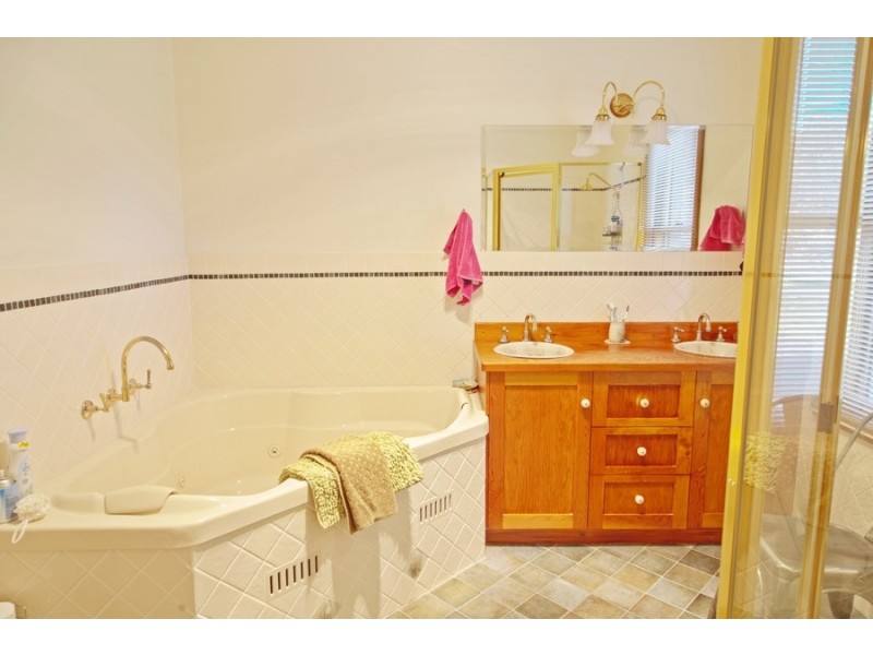 41 Mount Haven Way, Meadow Flat NSW 2795