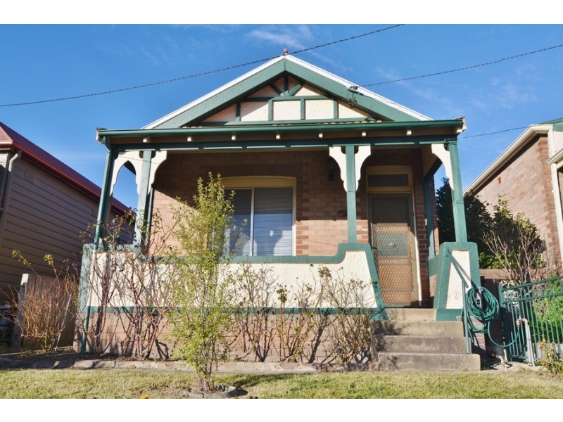 33 Calero Street, Lithgow NSW 2790