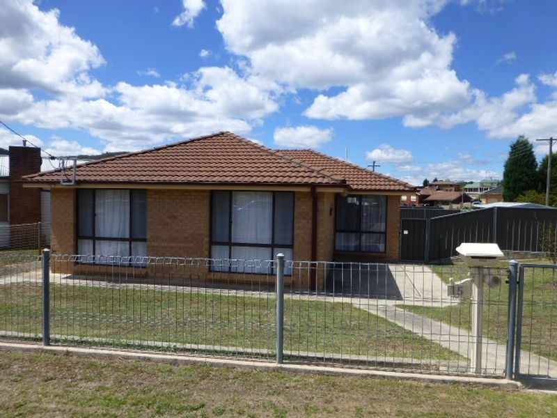 15 Inner Cres, Lithgow NSW 2790