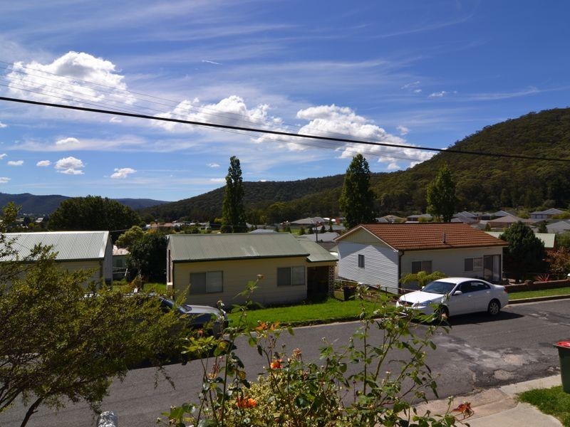 11 Fourth Street, Lithgow NSW 2790