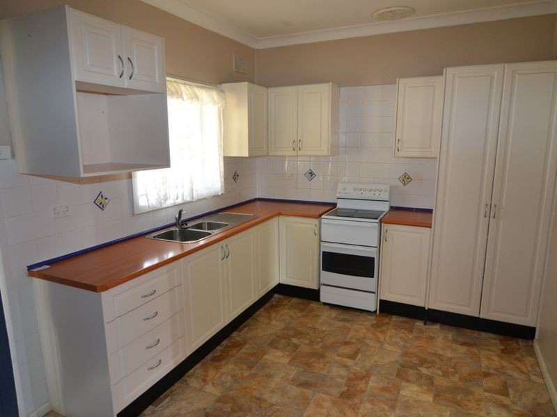 11b Park Ave, Portland NSW 2847