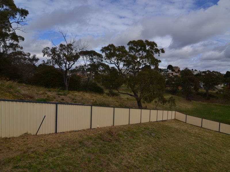 11b Park Ave, Portland NSW 2847