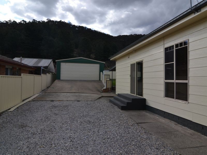 30 Geordie Street, Lithgow NSW 2790