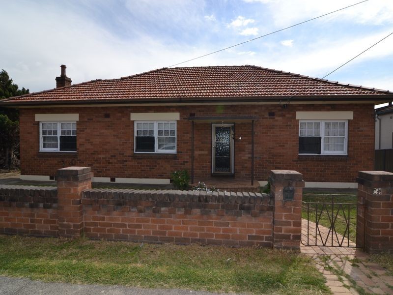 4 Hayley Street, Lithgow NSW 2790