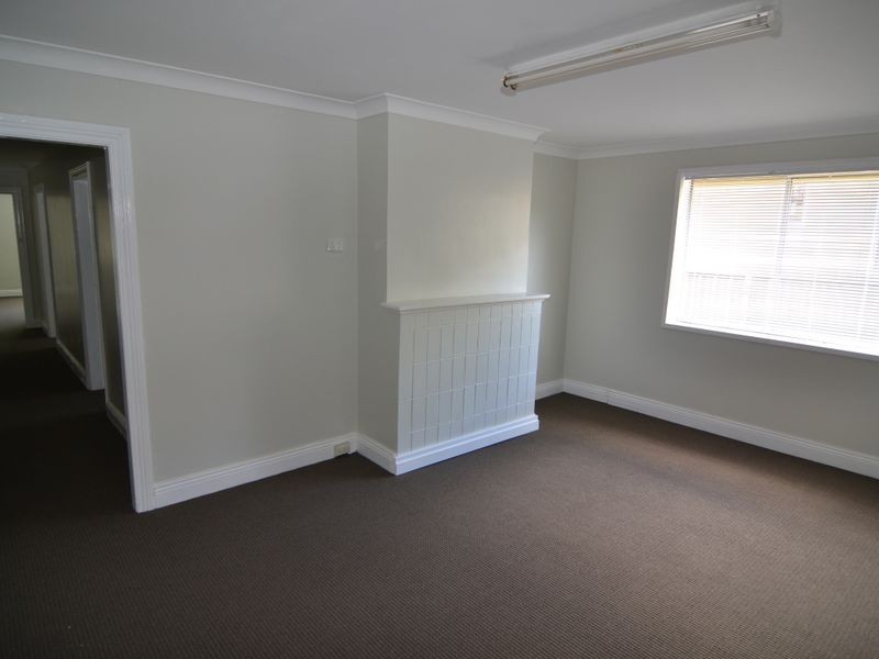 11 Macauley Street, Lithgow NSW 2790