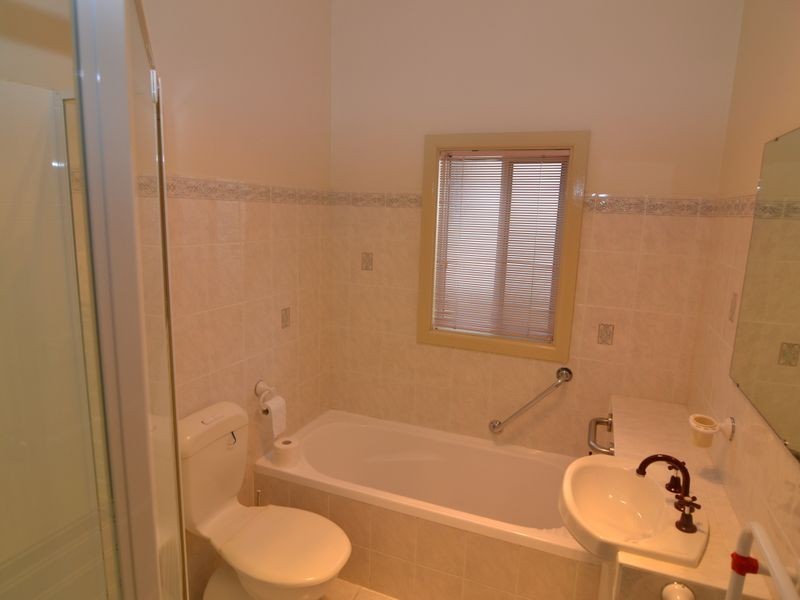 19 Enfield Avenue, Lithgow NSW 2790