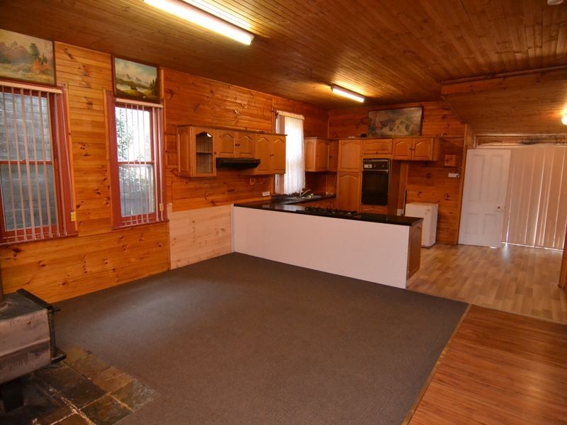 16 John Street, Lithgow NSW 2790