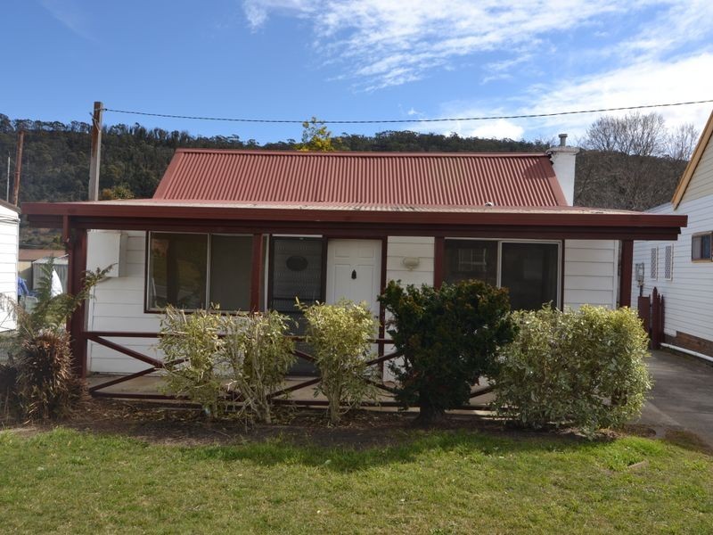 180 Inch Street, Lithgow NSW 2790