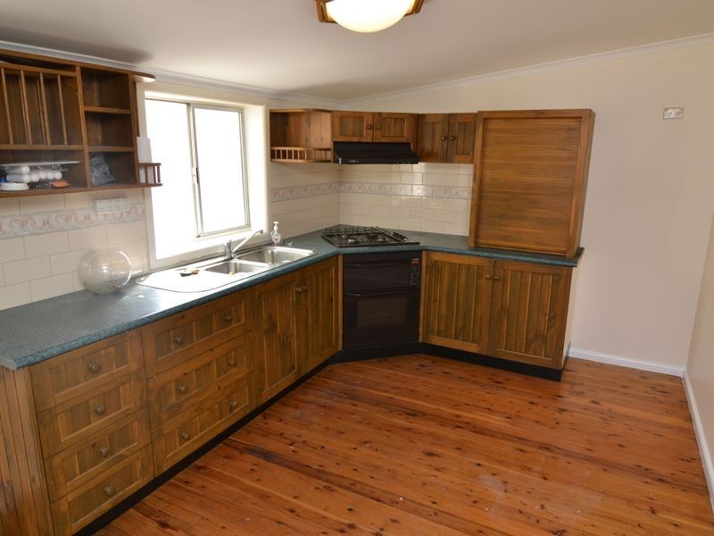180 Inch Street, Lithgow NSW 2790
