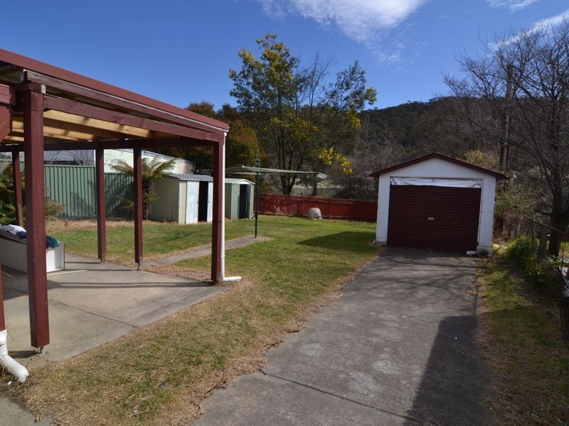 180 Inch Street, Lithgow NSW 2790
