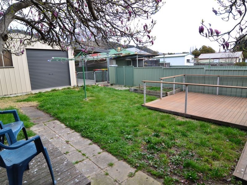 17 Chifley Road, Lithgow NSW 2790