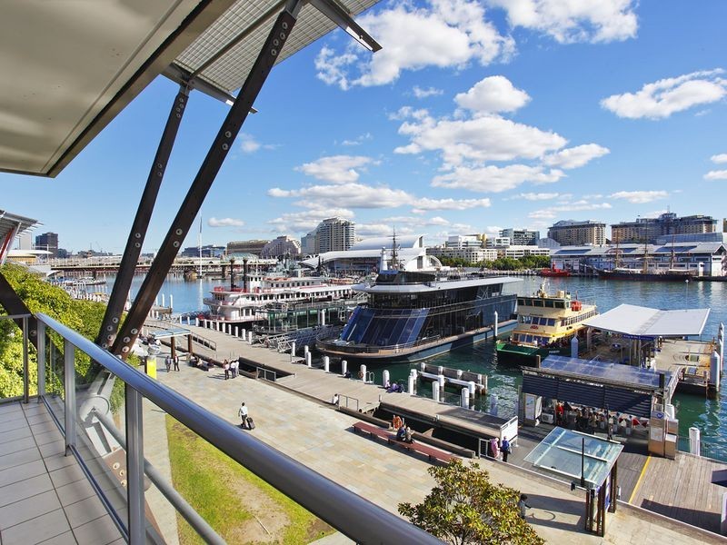 301 & 407/15 Lime Street, Sydney NSW 2000