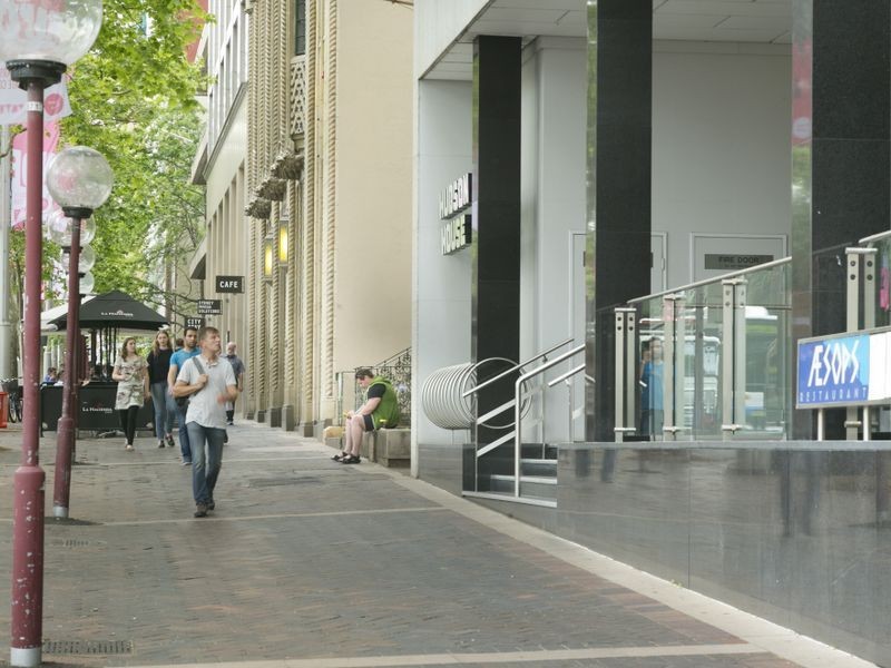 Shop 1/127-131 Macquarie Street, Sydney NSW 2000