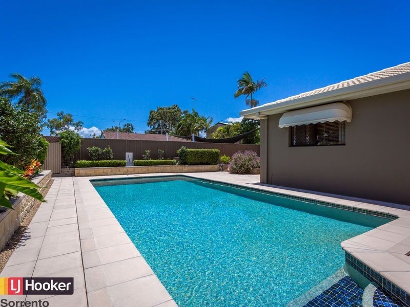 6 Fullerton Street, Benowa QLD 4217