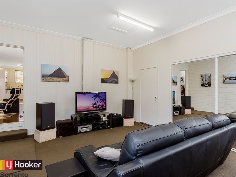 6 Fullerton Street, Benowa QLD 4217