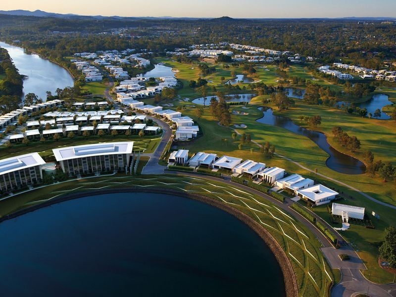 40 Theatre Drive, Benowa QLD 4217