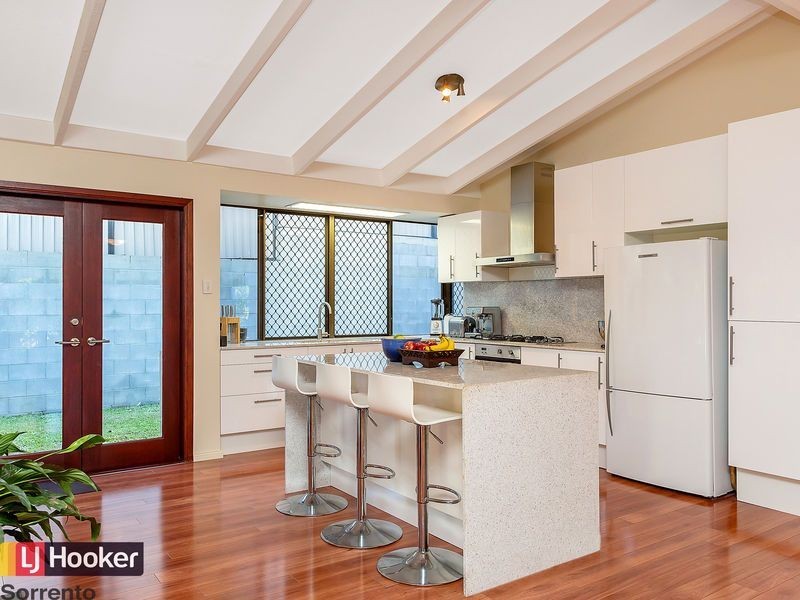 3 Tasman Avenue, Molendinar QLD 4214