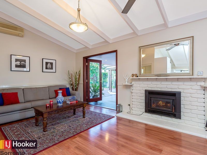 3 Tasman Avenue, Molendinar QLD 4214